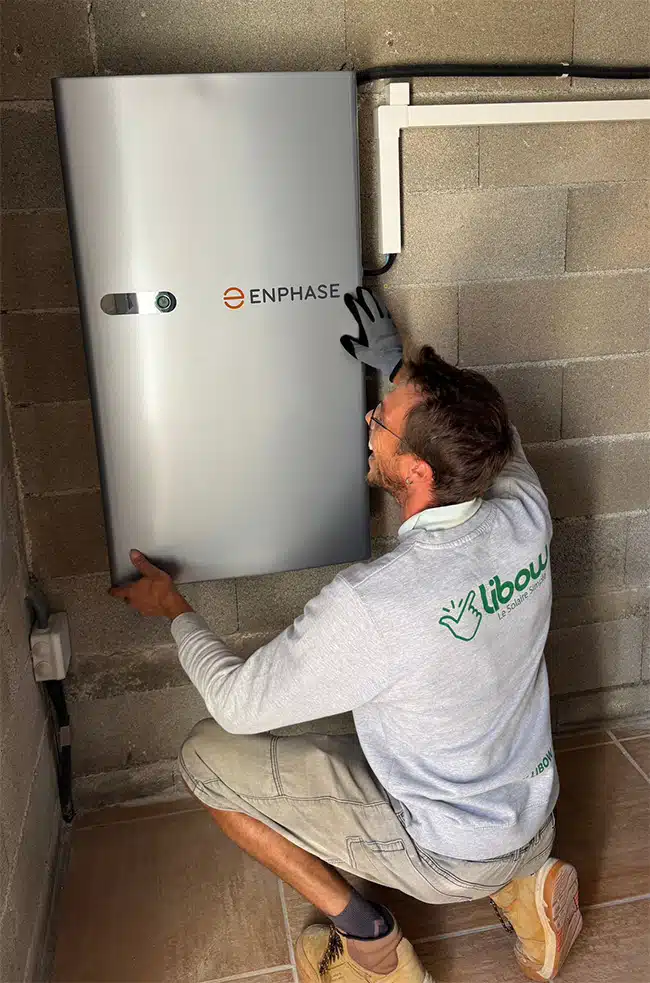 Installaton batterie Enphase par Gilles, technicien chez Libow